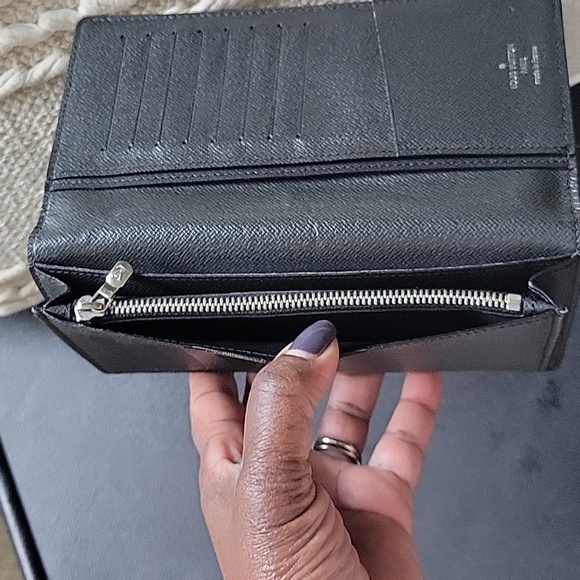 Louis Vuitton Brazza Wallet - Picture 4 of 8